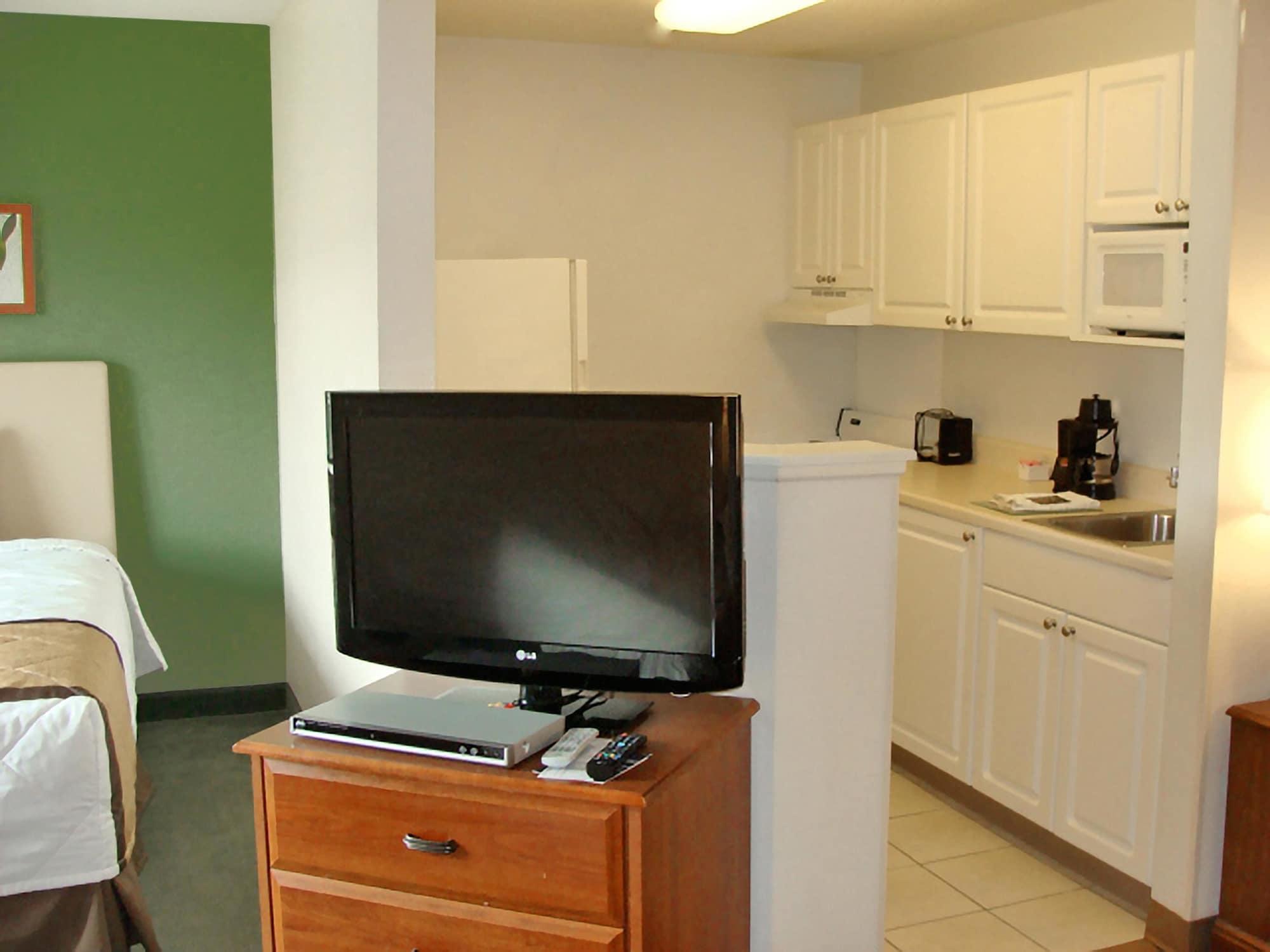 Suburban Studios Copley Akron West Экстерьер фото