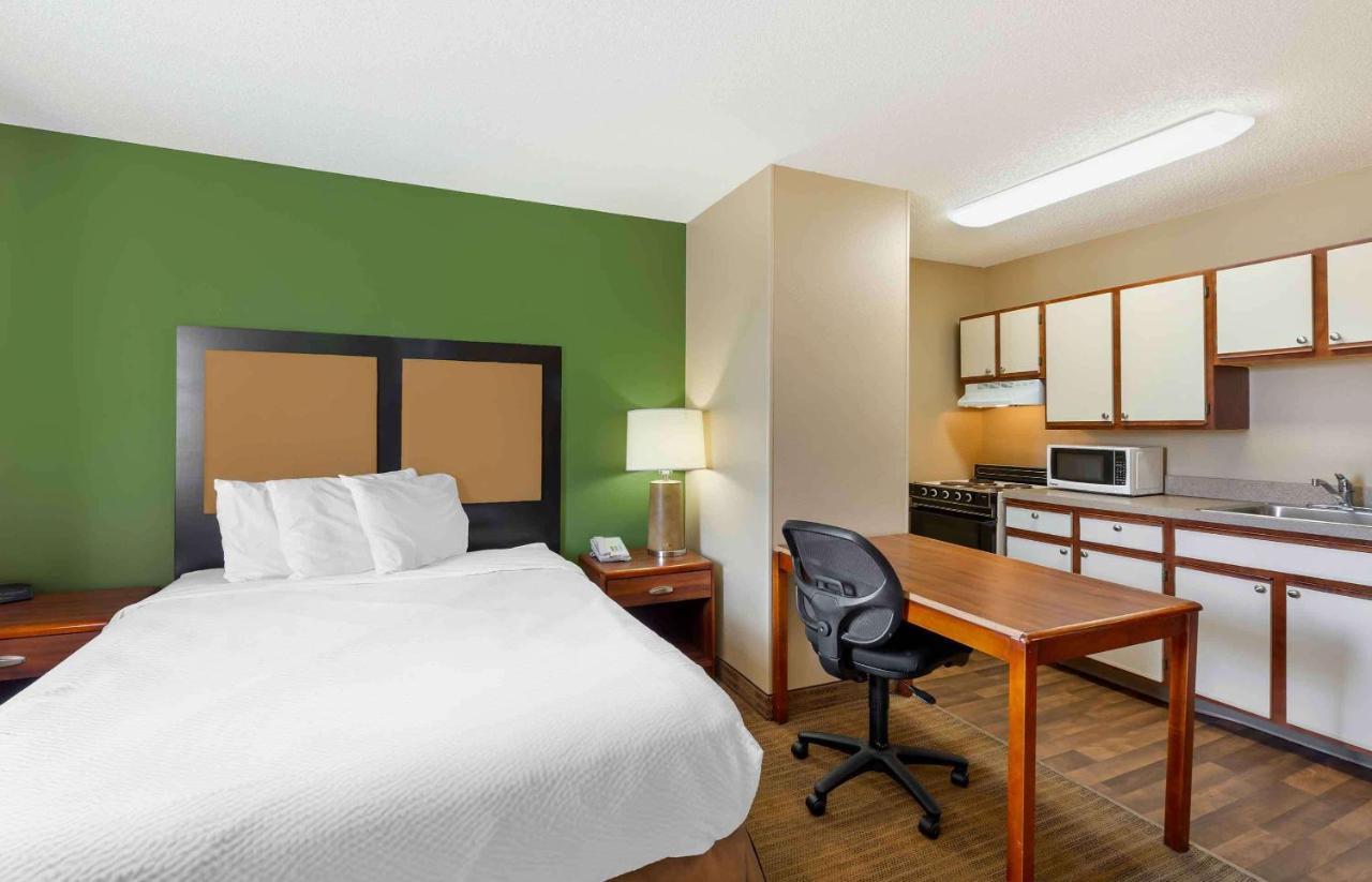 Suburban Studios Copley Akron West Экстерьер фото