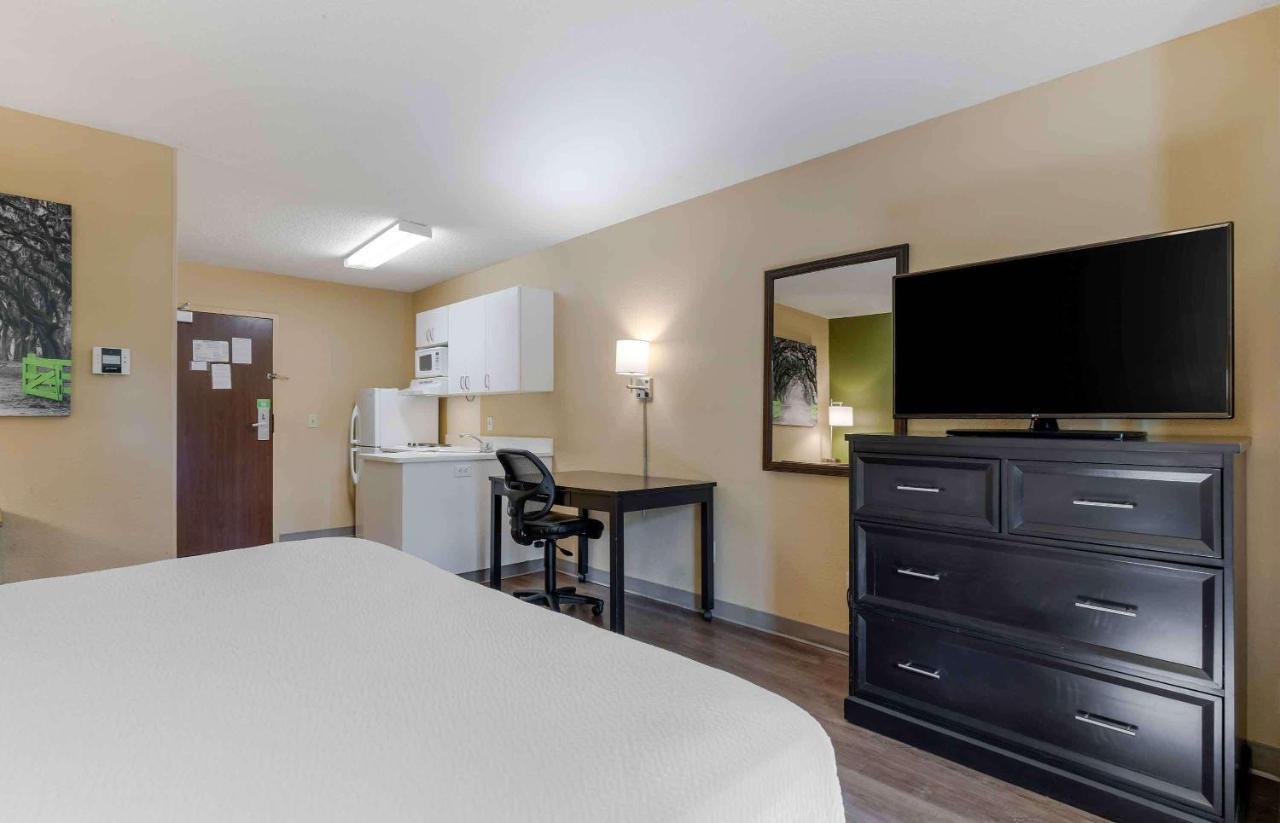 Suburban Studios Copley Akron West Экстерьер фото