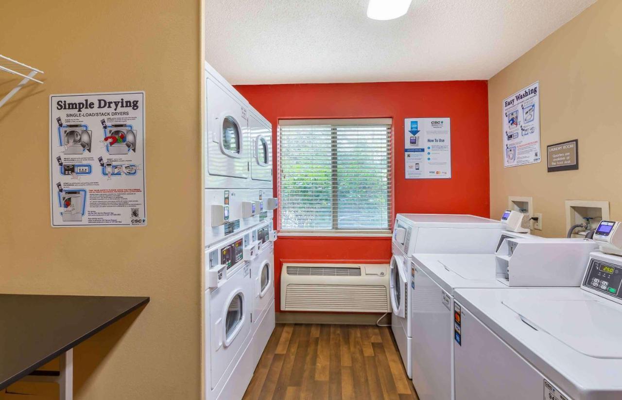 Suburban Studios Copley Akron West Экстерьер фото